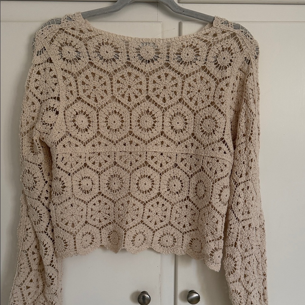Rebellion Cropped Cream Crochet Cardigan - Picture 4 of 6